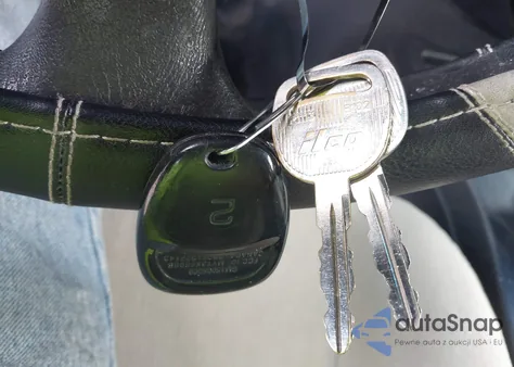 2005 Chevrolet Trailblazer Ls/Lt z USA, uszkodzony, nr VIN 1GNDT13S352178516